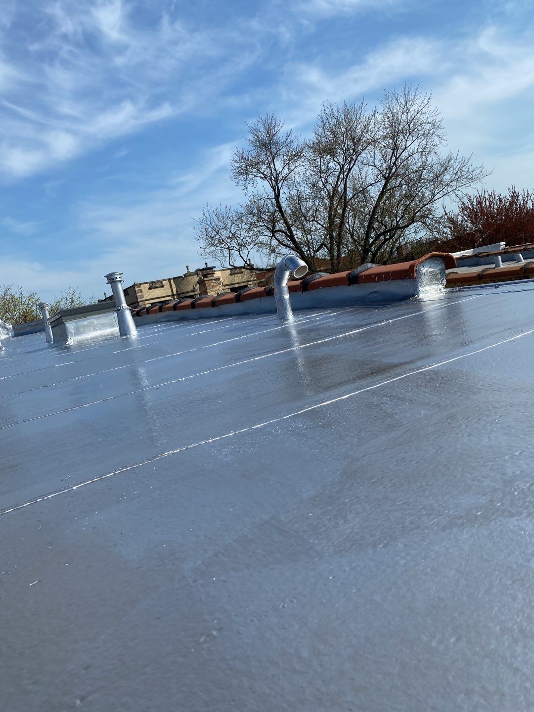 Aluminum Coating for Flat Roofs in Chicago: Enhance Your Roofs Durability and Longevity