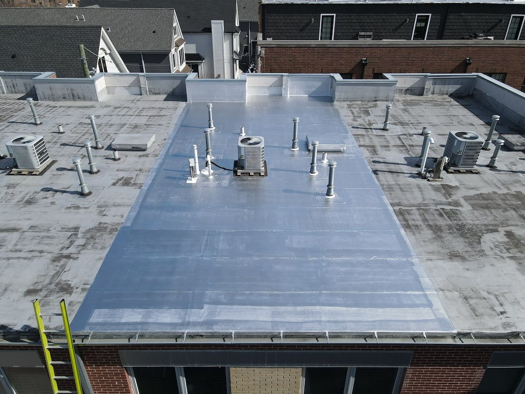 Aluminum Coating for Flat Roofs in Wilmette – Protect & Extend Roof Life