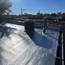 Benefits-of-Aluminum-Coating-for-Flat-Roofs-in-Chicago 4