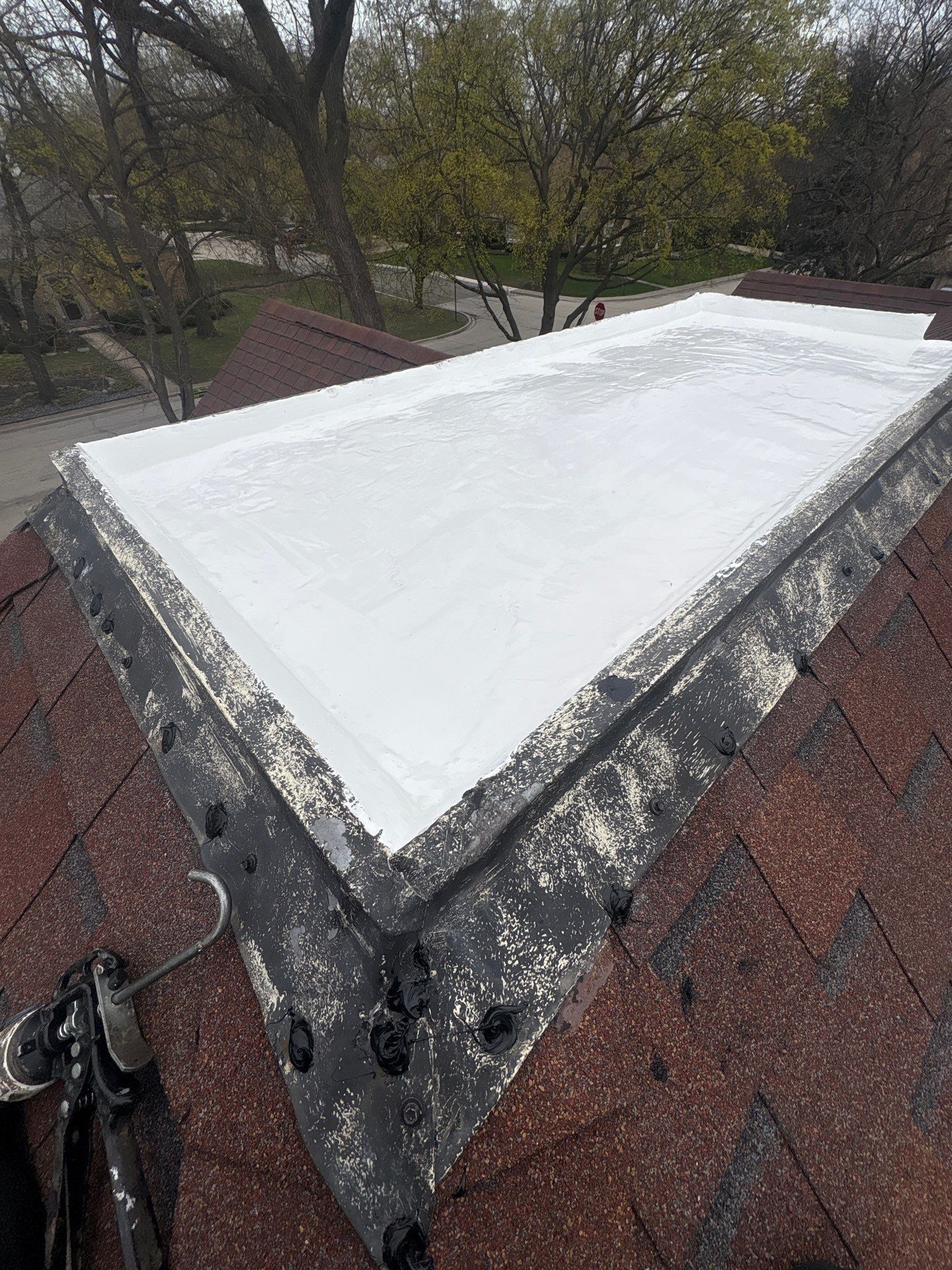 Chicago Flat Roof Membrane Damaged? Leaking Inside?