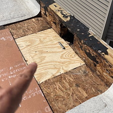 Flat-Roof-Leak-Due-to-Rotten-Substrate-Common-Causes-and-Solutions-in-Chicago 6