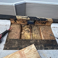 Flat-Roof-Leak-Due-to-Rotten-Substrate-Common-Causes-and-Solutions-in-Chicago 7