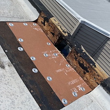 Flat-Roof-Leak-Due-to-Rotten-Substrate-Common-Causes-and-Solutions-in-Chicago 5