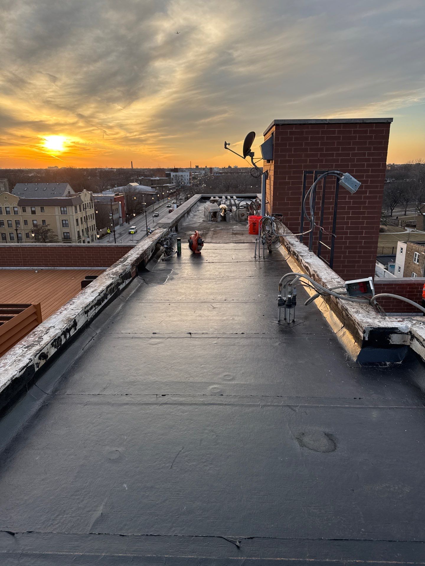 Got a Leaky Roof? We Can Help You with Expert Modified Bitumen Roof Replacement in Chicago!