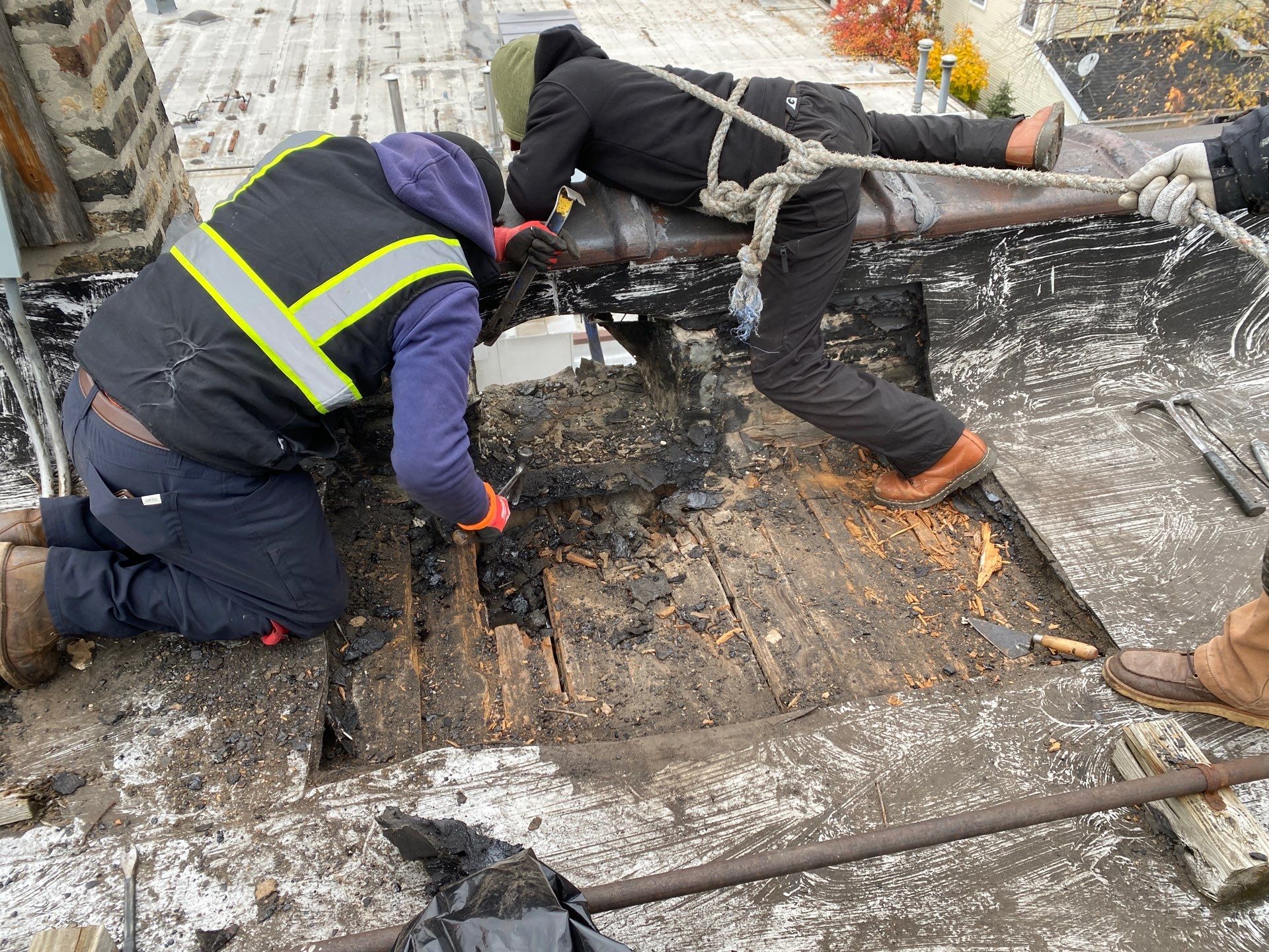 How to Fix a Leaking Flat Roof Caused by Rotten Plywood in Chicago Homes