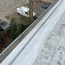 Is-Your-Roofs-Gutter-Membrane-Loose-Get-Reliable-Repair-Solutions-Today 2