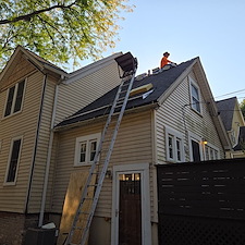 Need-Shingle-Roof-Replacement-in-Evanston-Trusted-Local-Roofers-Near-You 3