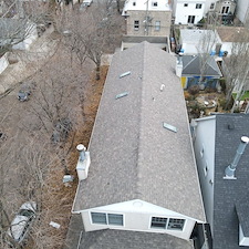 Quality-Roof-Installation-Services-in-Chicago 1