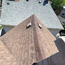 Repairing-Damaged-Ridge-Shingles-in-Chicago 1