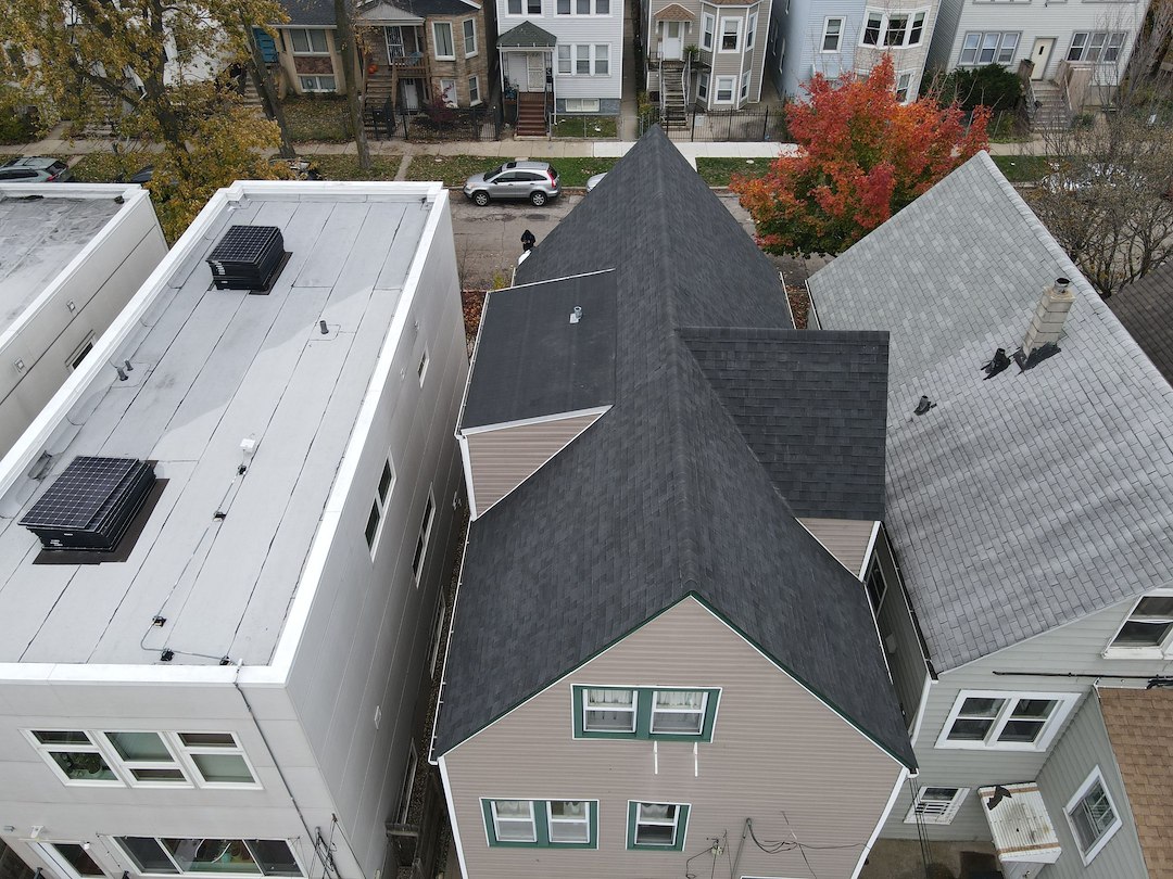 Replace Your Worn-Out Shingle Roof in Chicago – Expert Roofing Services Nearby