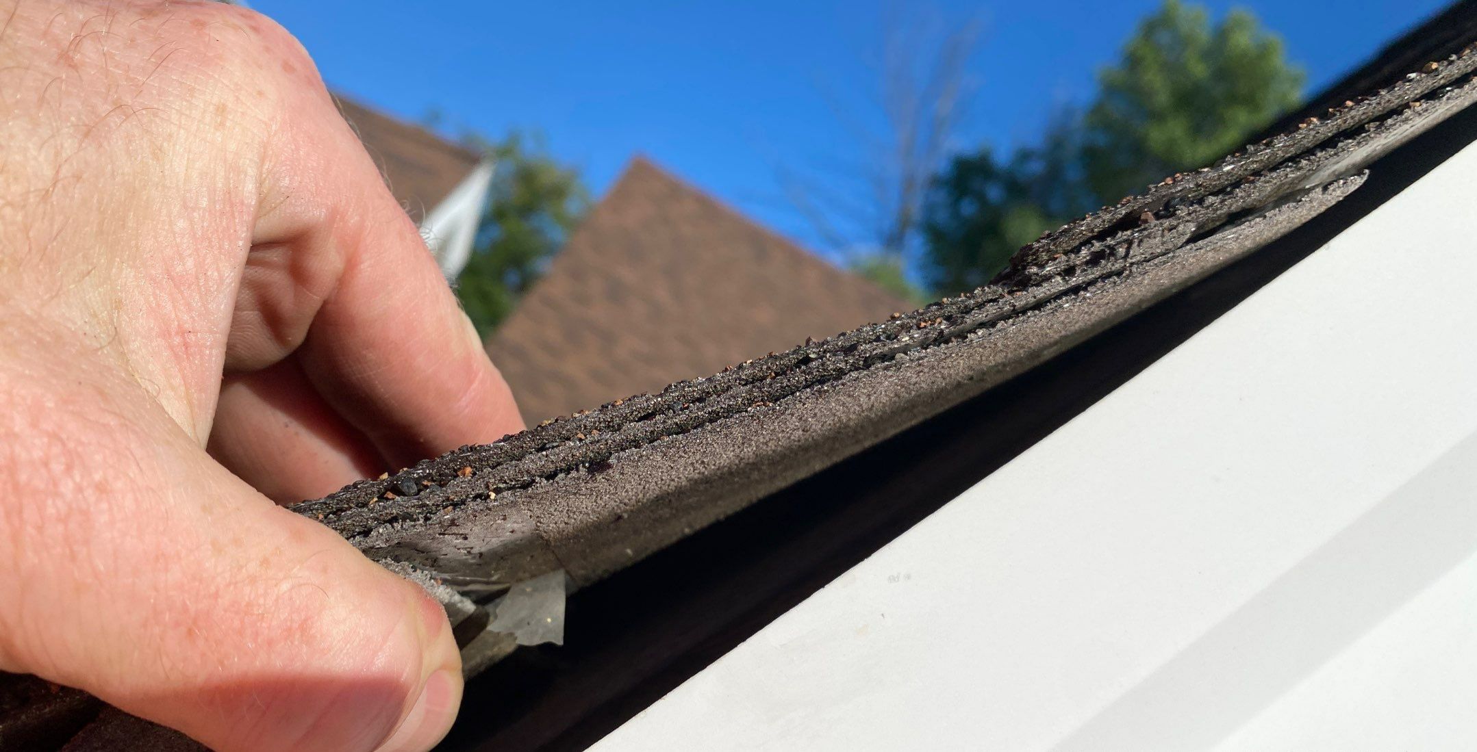 Roof Leaking in Lincolnwood? Missing Metal Trim Could Be the Problem