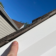 Roof-Leaking-in-Lincolnwood-Missing-Metal-Trim-Could-Be-the-Problem 4