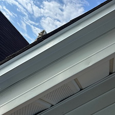 Roof-Leaking-in-Lincolnwood-Missing-Metal-Trim-Could-Be-the-Problem 2