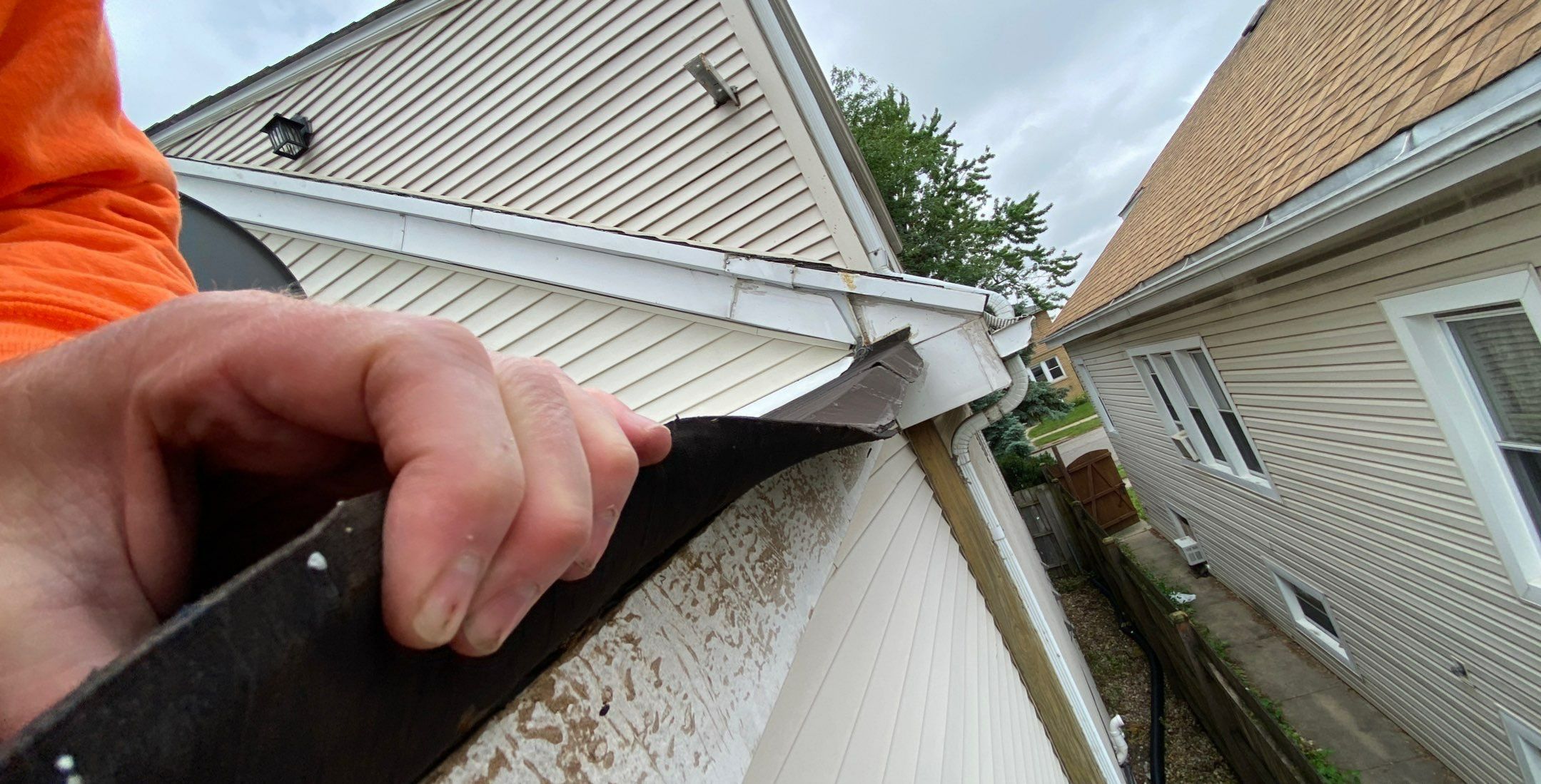 Wilmette Flat Roof Leak: Is the Membrane Pulling Away?